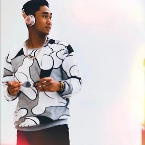 Meet your Posher, Cyril